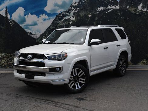 Used 2014 Toyota 4Runner Limited AWD/4WD image 6