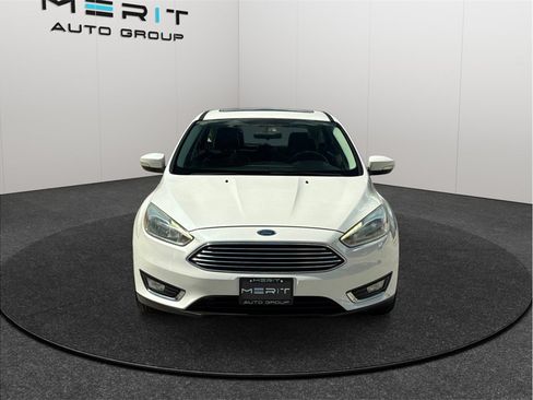 Used 2016 Ford Focus Titanium FWD image 3