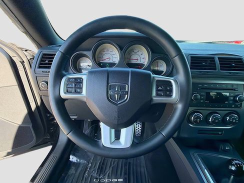 Used 2012 Dodge Challenger R/T image 34