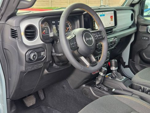 Used 2024 Jeep Wrangler Unlimited Sport AWD/4WD image 12