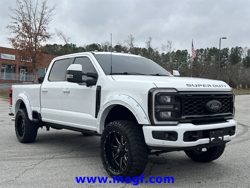 Used 2023 Ford F250 Lariat w/ Sport Appearance Package image 4