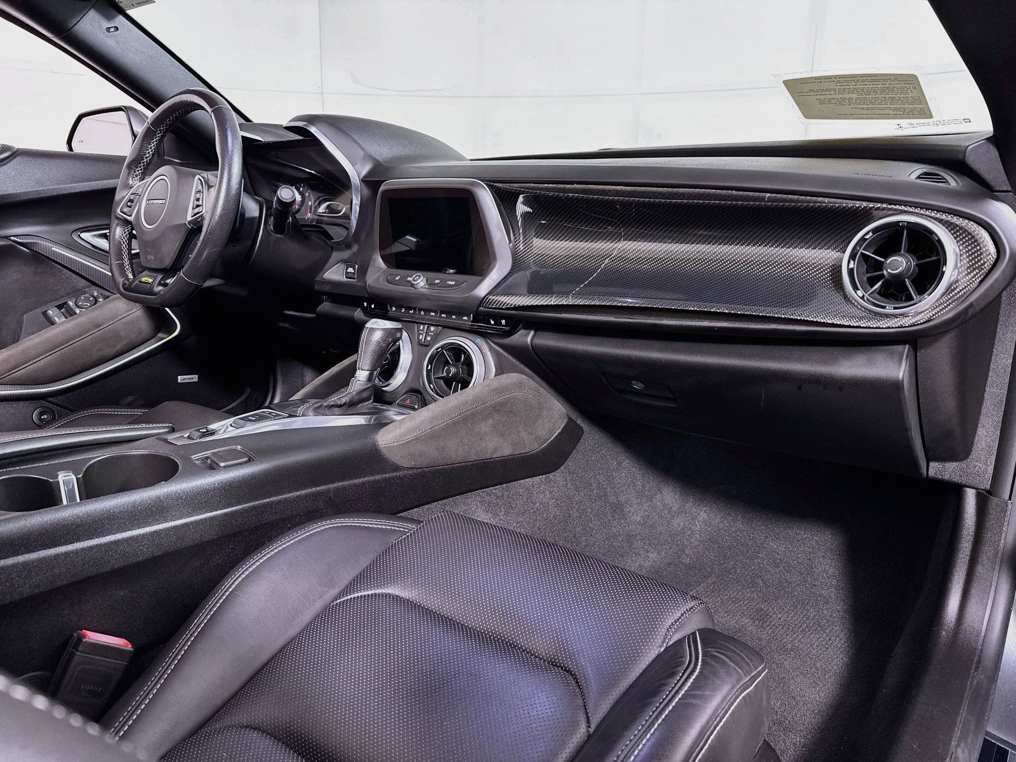 Used 2020 Chevrolet Camaro SS RWD image 29
