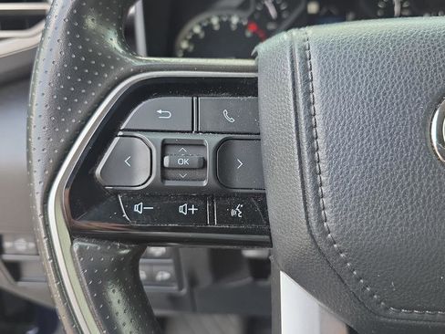 Used 2022 Toyota Tundra SR5 w/ SR5 Convenience Package image 15