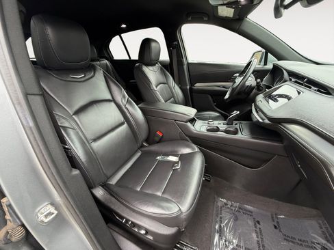 Used 2023 Cadillac XT4 Premium Luxury image 19