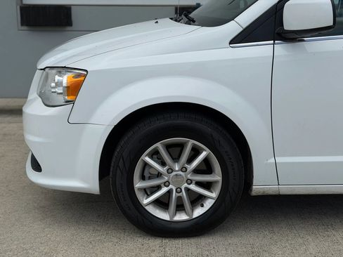 Used 2018 Dodge Grand Caravan SXT FWD image 29