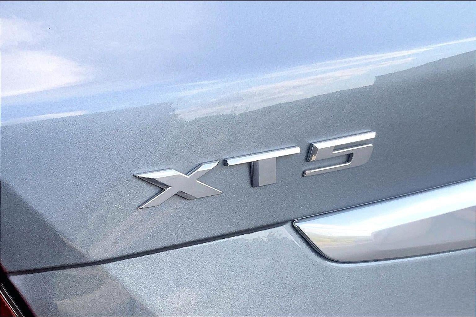 Used 2021 Cadillac XT5 Premium Luxury AWD/4WD image 8