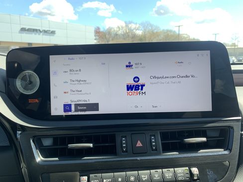 Certified 2025 Lexus ES 350 w/ Premium Package image 23