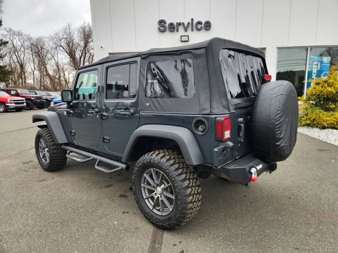 Used 2017 Jeep Wrangler Unlimited Sport image 10