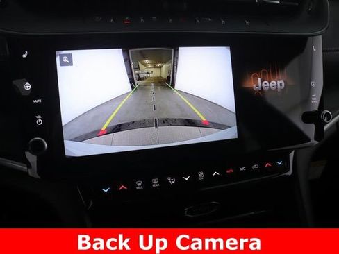 New 2026 Jeep Grand Cherokee Altitude AWD/4WD image 25