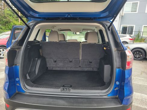 Used 2017 Ford Escape SE FWD image 13