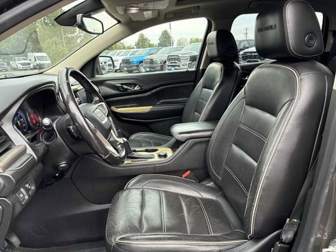 Used 2019 GMC Acadia Denali w/ GMC Pro Grade Package AWD/4WD image 13