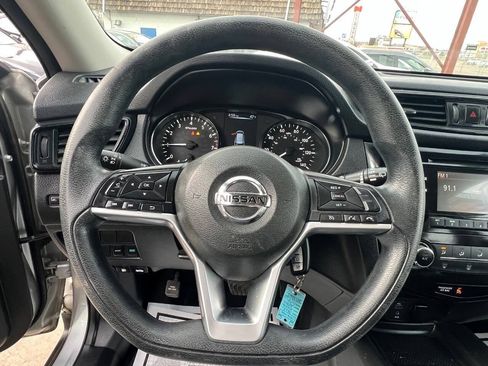 Used 2017 Nissan Rogue S FWD image 18