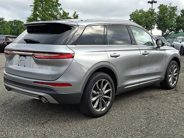 Used 2021 Lincoln Corsair AWD w/ Premium Package image 7
