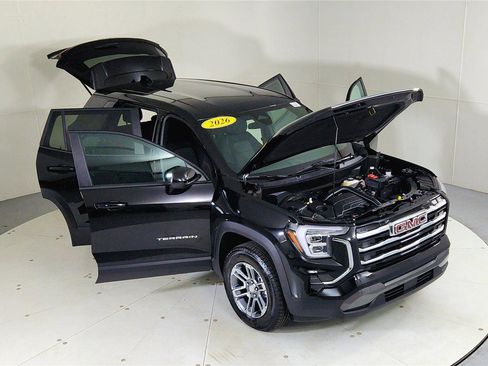 Used 2026 GMC Terrain Elevation image 24