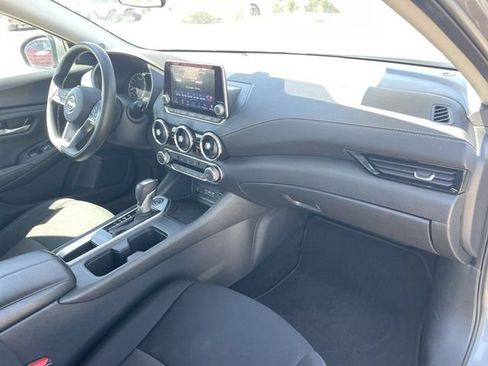 Used 2024 Nissan Sentra SV FWD image 27