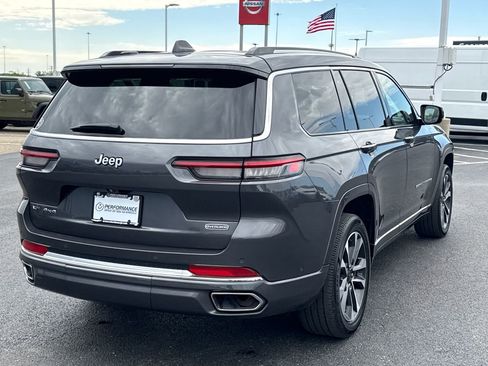 Used 2023 Jeep Grand Cherokee L Overland w/ Advanced Protech Group III AWD/4WD image 3