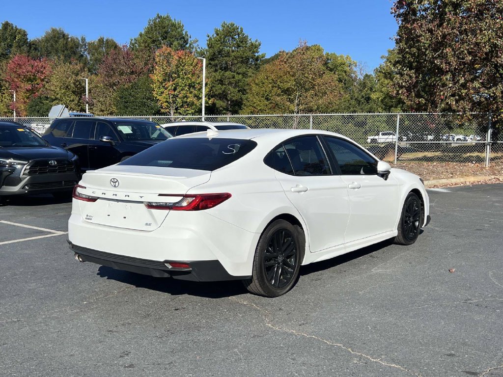 Used 2026 Toyota Camry SE FWD image 8