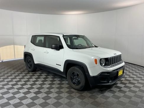 Used 2018 Jeep Renegade Sport w/ Power & Air Group FWD image 3