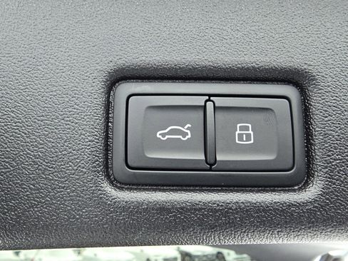 New 2025 Audi Q5 Premium Plus image 43