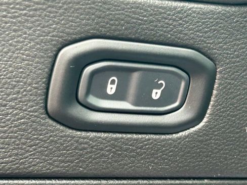 Used 2022 Jeep Wrangler Unlimited Sahara image 72