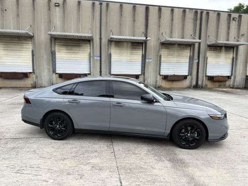 Used 2025 Honda Accord SE image 13