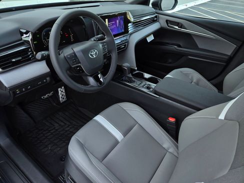 Certified 2026 Toyota Camry SE w/ Convenience Package FWD image 8