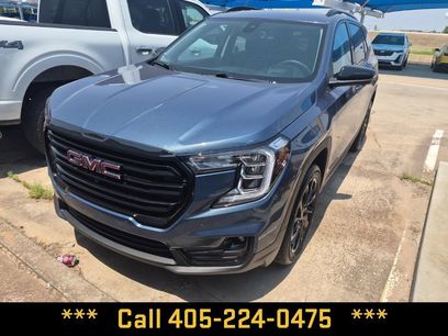 Used 2024 GMC Terrain SLT w/ Infotainment Package II
