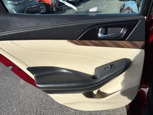 Used 2018 Nissan Maxima Platinum image 12