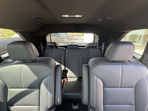 New 2026 GMC Acadia Elevation FWD image 9