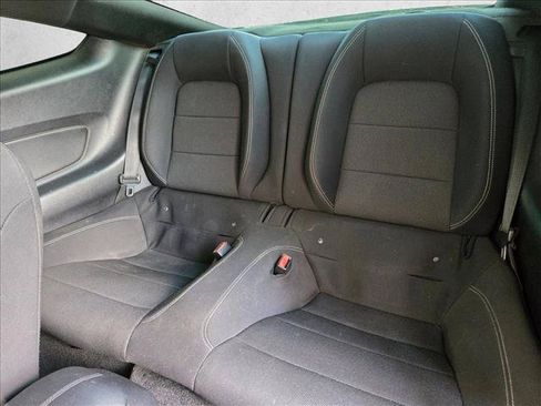 Used 2017 Ford Mustang Coupe RWD image 17