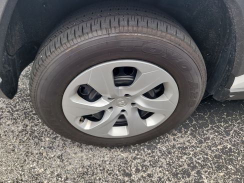 Certified 2025 Toyota RAV4 LE FWD image 8