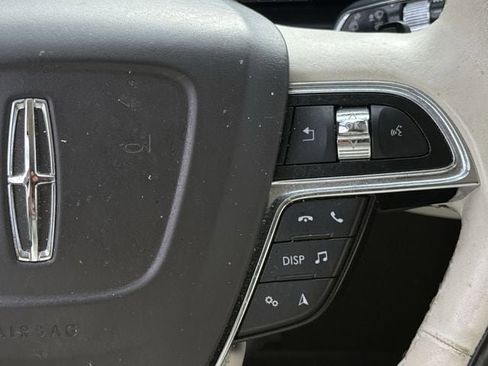 Used 2023 Lincoln Nautilus Black Label w/ Class II Trailer Tow Package AWD/4WD image 13