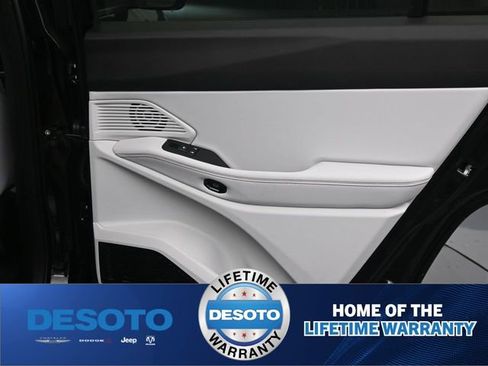 New 2026 Jeep Cherokee Limited AWD/4WD image 13