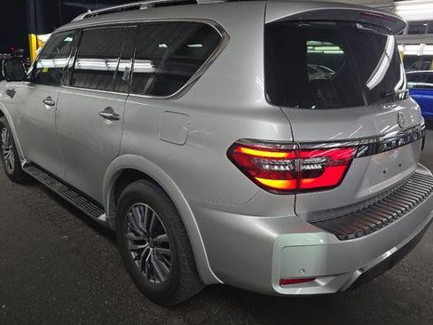 Used 2024 Nissan Armada SL image 4