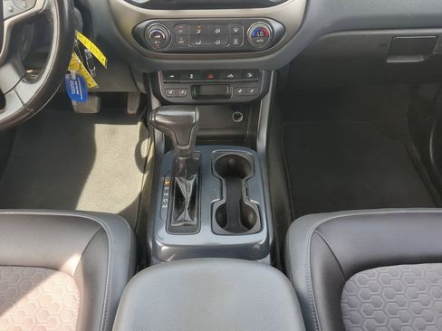 Used 2015 Chevrolet Colorado Z71 image 18