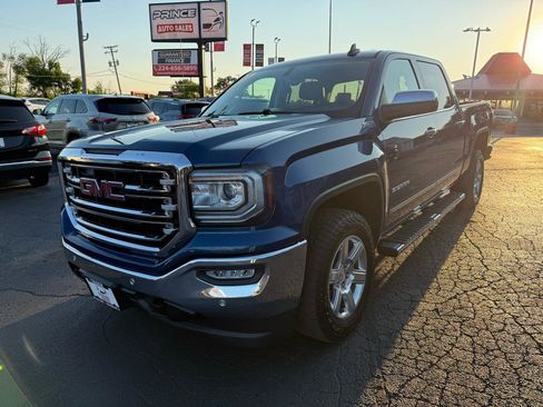 Used 2017 GMC Sierra 1500 SLT w/ SLT Preferred Package AWD/4WD image 3