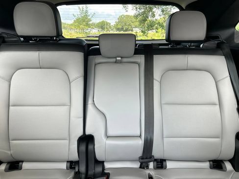 Used 2023 Ford Escape Platinum AWD/4WD image 13