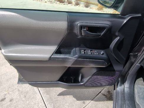 Used 2020 Toyota Tacoma SR image 10