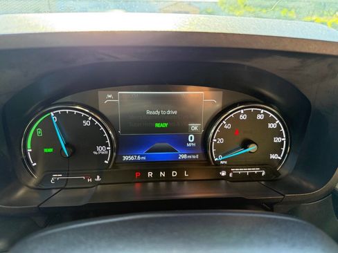 Used 2023 Ford Maverick Lariat w/ Lariat Luxury Package FWD image 14