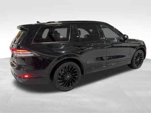 Certified 2023 Lincoln Aviator Reserve w/ Equipment Group 201A image 7