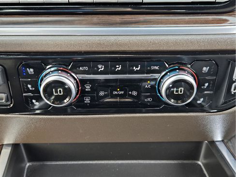 Used 2024 GMC Sierra 1500 SLT RWD image 18