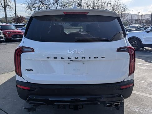 Used 2022 Kia Telluride SX w/ SX Prestige Package image 9