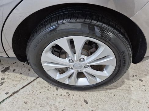 Used 2016 Kia Soul + FWD image 28