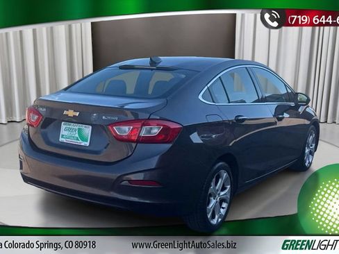Used 2017 Chevrolet Cruze Premier FWD image 5