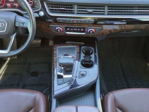 Used 2019 Audi Q7 3.0T Prestige w/ Prestige Package image 18