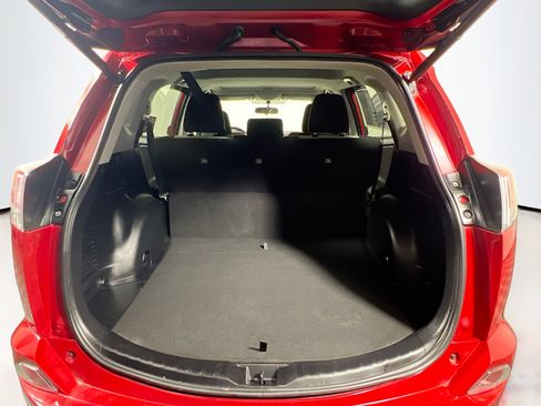 Used 2016 Toyota RAV4 XLE image 33