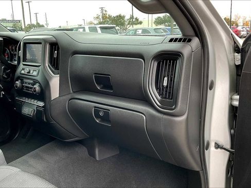 Used 2022 Chevrolet Silverado 1500 Custom RWD image 17