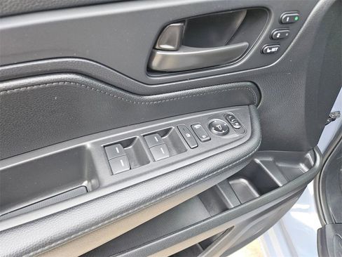 Used 2025 Honda Odyssey Sport-L image 15