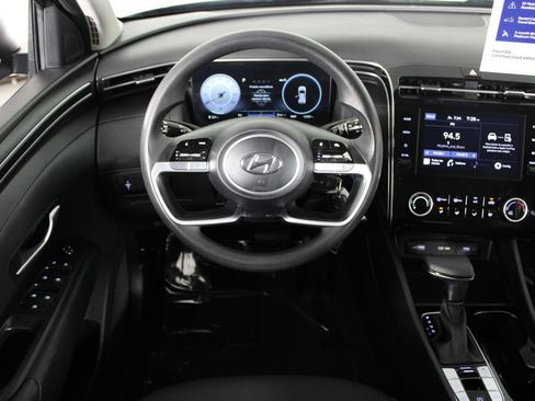 Certified 2024 Hyundai Tucson SE FWD image 8