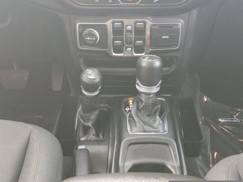 Certified 2020 Jeep Wrangler Unlimited Sport S image 17